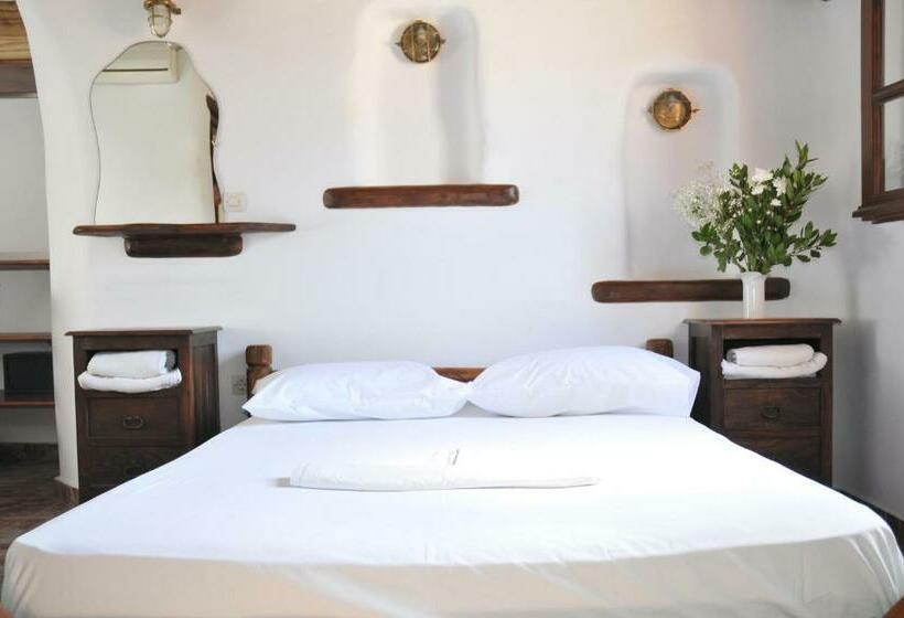 اتاق استاندارد سه نفره, Alexandros Mykonos