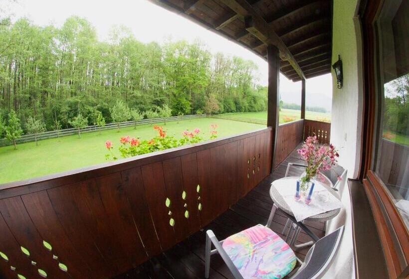 Классический Номер, Haus Waldesruh