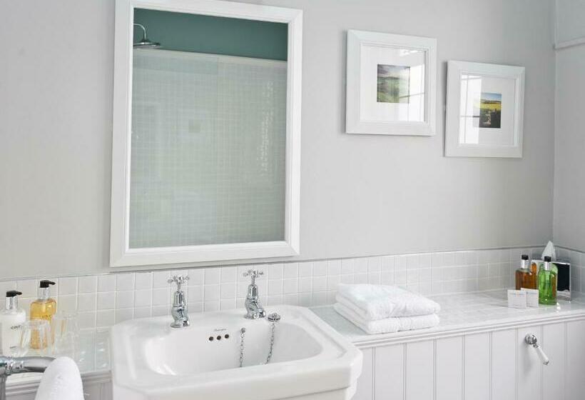 Номер Superior, The Bath Arms