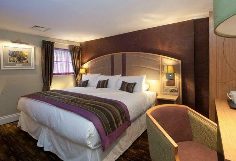 ファミリールーム, The Golden Lion Wetherspoon