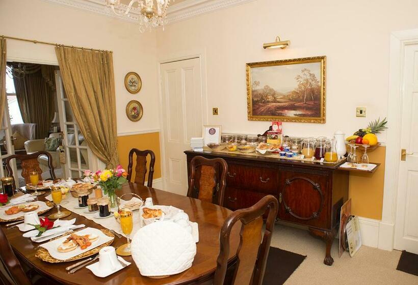 Номер Стандарт, Craig Park House