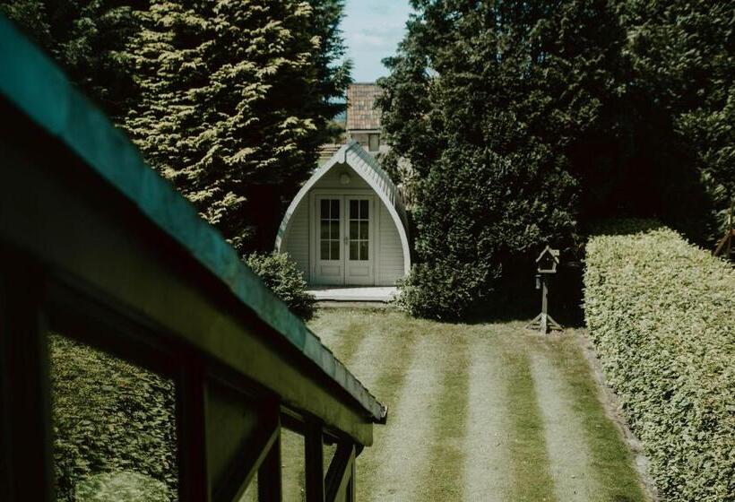 패밀리 룸, Toghill House Farm