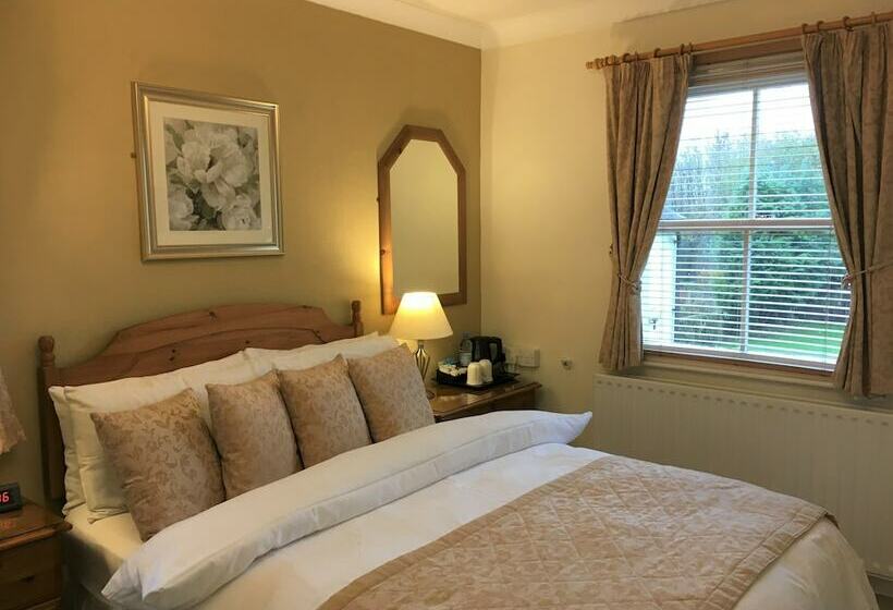 غرفة قياسية, Watermead House