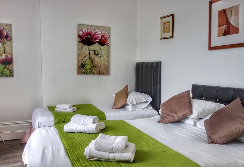 اتاق استاندارد سه نفره, Kensington