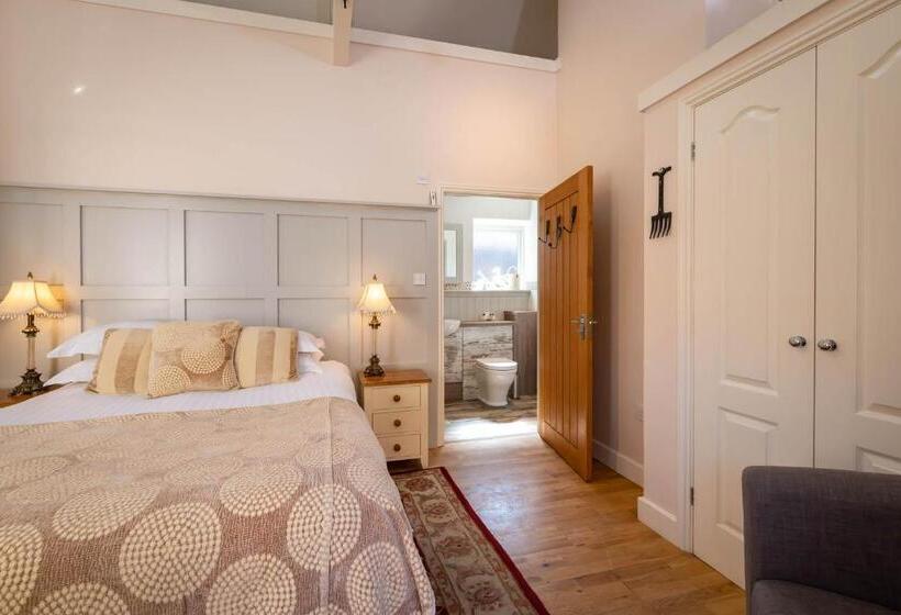 Superior Interior Room, The Lodge