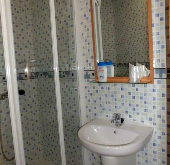 اتاق استاندارد یک نفره, Hostal Abastos