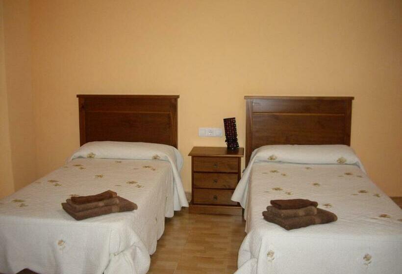 اتاق استاندارد یک نفره, Hostal Abastos