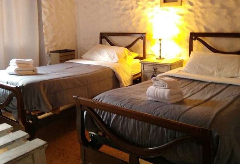 اتاق استاندارد یک نفره, Hostal Schilling
