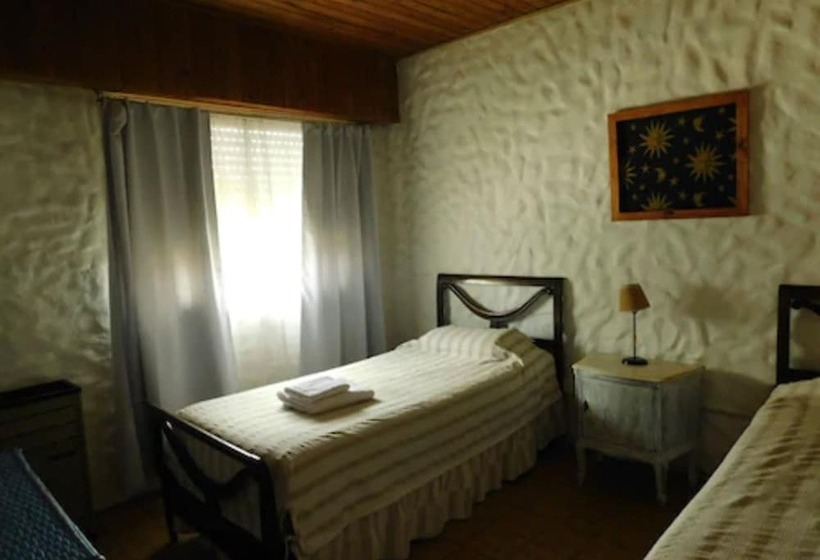 اتاق استاندارد با سرویس بهداشتی مشترک, Hostal Schilling
