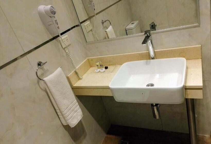豪华房间, Global