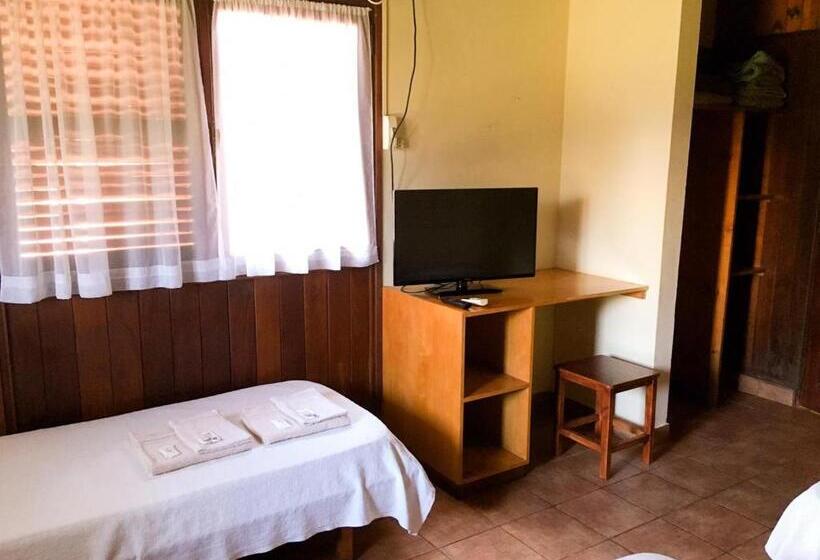 Номер Стандарт Трехместный, Hosteria Helvecia