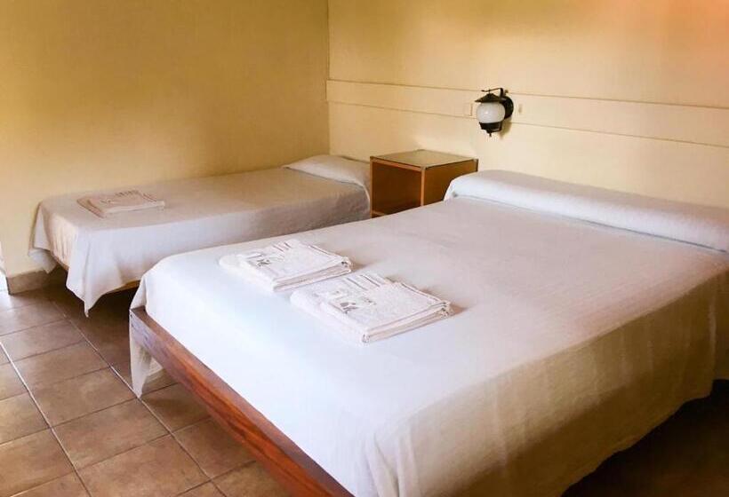 Четырехместный Номер Стандарт, Hosteria Helvecia