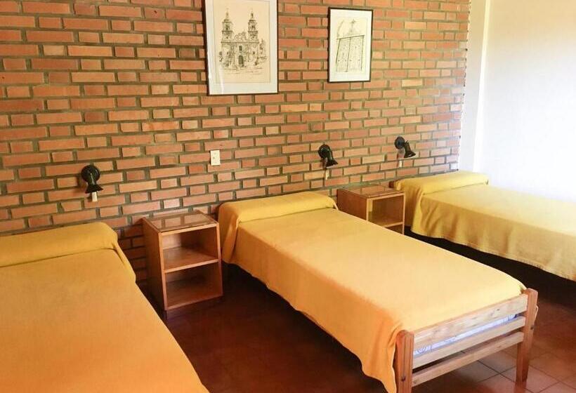 Четырехместный Номер Стандарт, Hosteria Helvecia