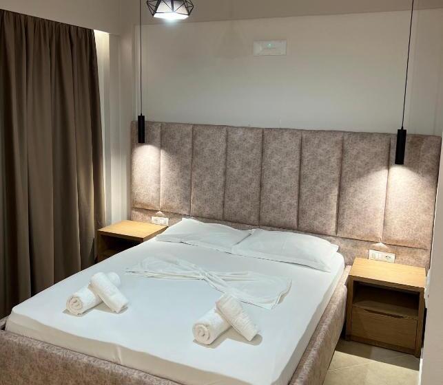 풀장 전망 스위트, Karos Hotel Llaman