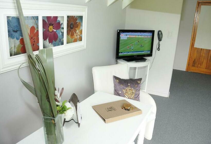 سوییت جونیور, Brisas Serranas