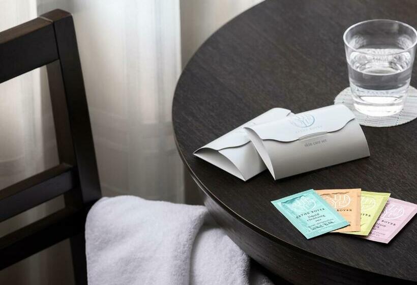 Номер Superior, Mitsui Garden Hotel Kyobashi   Tokyo Station