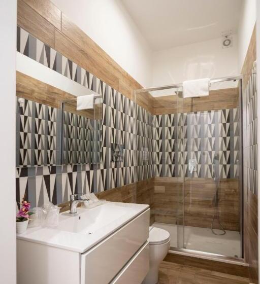 اتاق استاندارد سه نفره, Tredidenari B&b