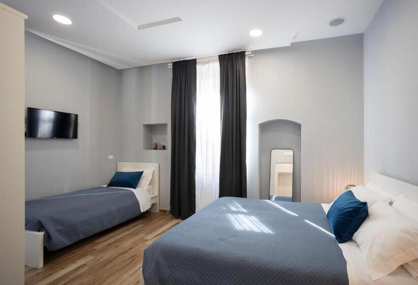 اتاق استاندارد سه نفره, Tredidenari B&b