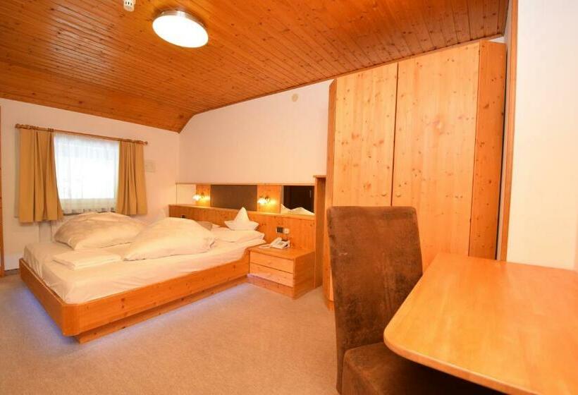 标准三人间, Chalet Olympia