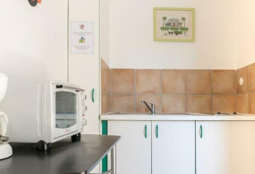 استودیوی استاندارد اینتریور, Residence Les Cayalines