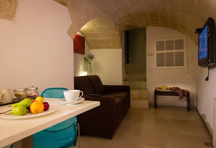 سوییت جونیور, San Giovanni Vecchio   Residenza