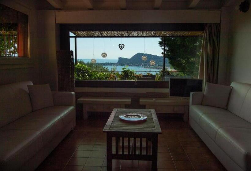 آپارتمان 1 خوابه با تراس, Villa Schindler