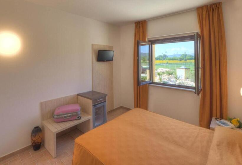 اتاق استاندارد چهار تخته, Le Fiabe Hotel Resort