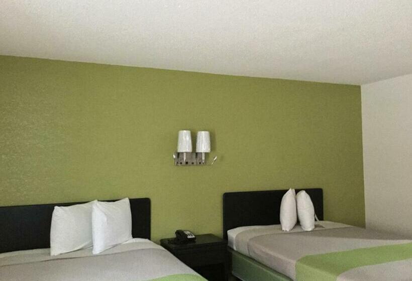 Четырехместный Номер Стандарт, Motel 6 Augusta, Ks