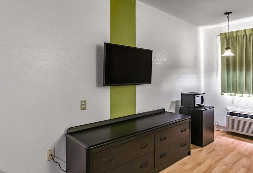 Номер Deluxe Кровать Кинг, Motel 6 Augusta, Ks