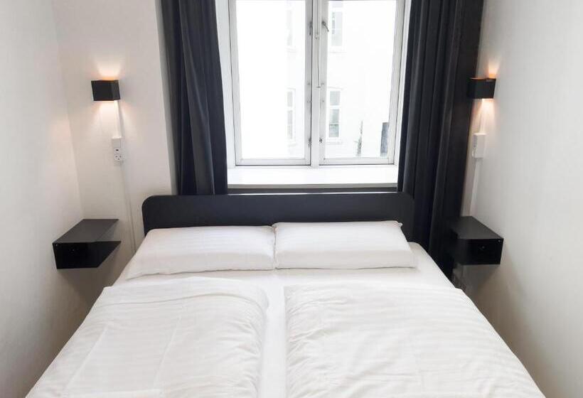 اتاق استاندارد با سرویس بهداشتی مشترک, Where To Sleep