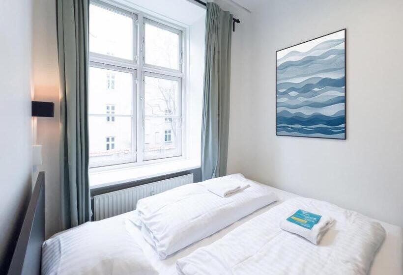 اتاق استاندارد با سرویس بهداشتی مشترک, Where To Sleep