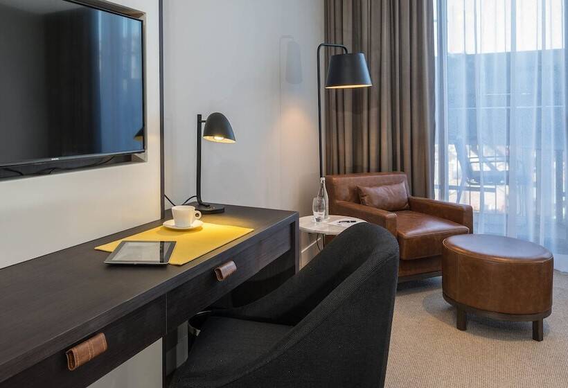 스탠다드 룸 킹사이즈 침대, Peppers Docklands