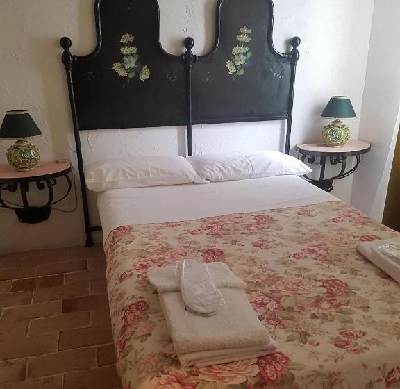 اتاق استاندارد یک نفره, Residenza Villa Spagnola