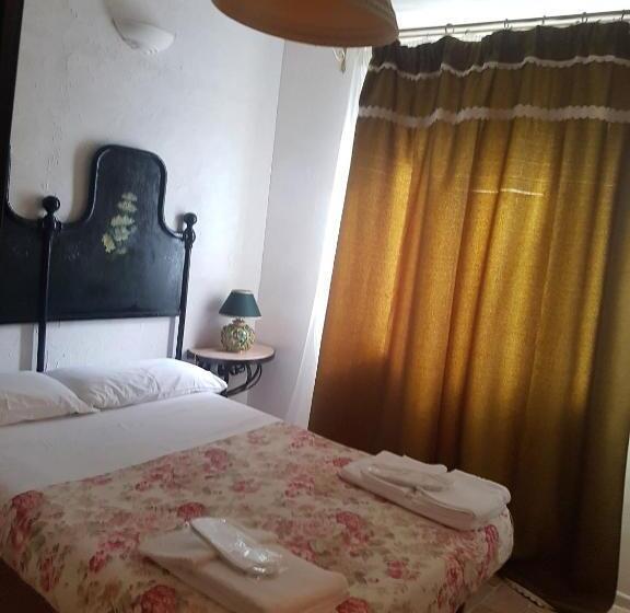اتاق استاندارد یک نفره, Residenza Villa Spagnola