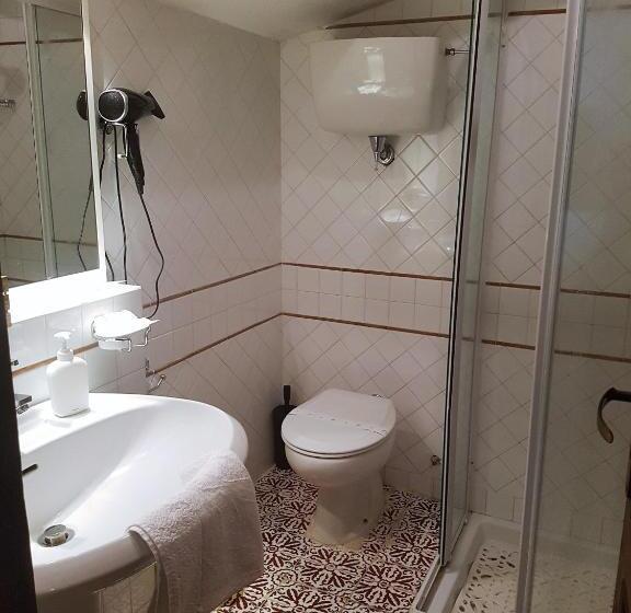 اتاق استاندارد یک نفره, Residenza Villa Spagnola