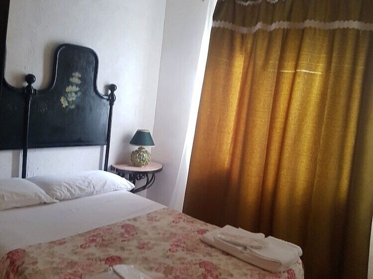 اتاق استاندارد یک نفره, Residenza Villa Spagnola
