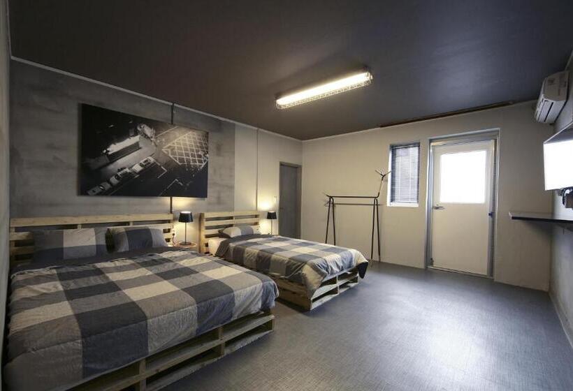 Номер Стандарт с Террасой, Mido Hostel