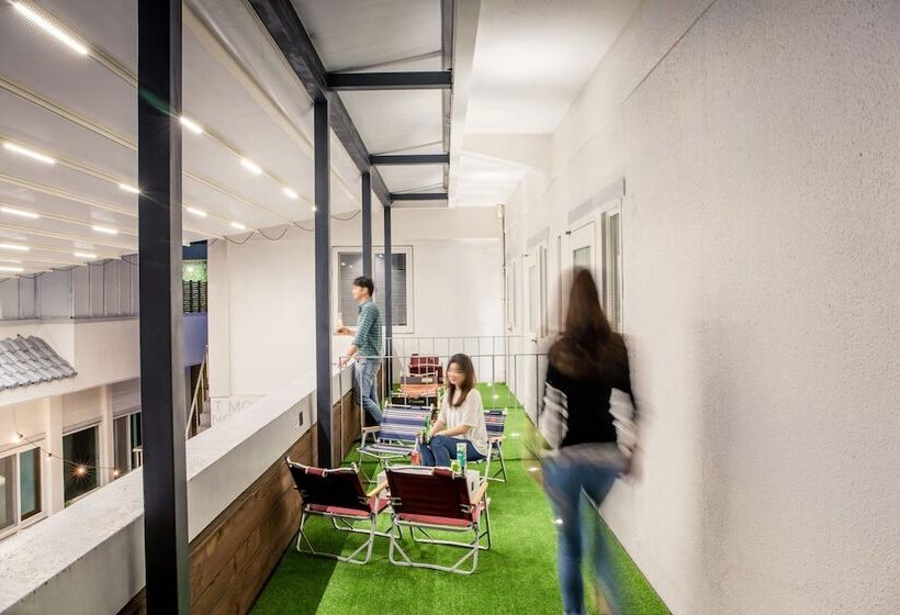 Номер Стандарт с Террасой, Mido Hostel