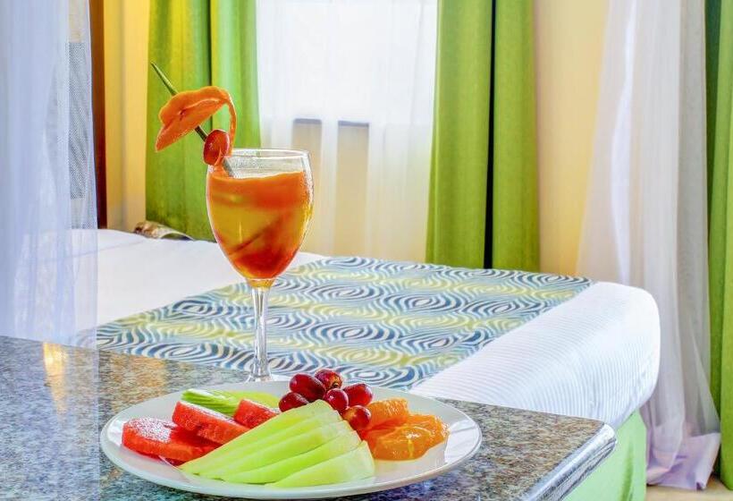 اتاق استاندارد یک نفره, Victoria Comfort Inn