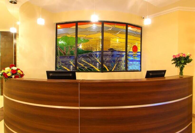 اتاق استاندارد, Victoria Comfort Inn