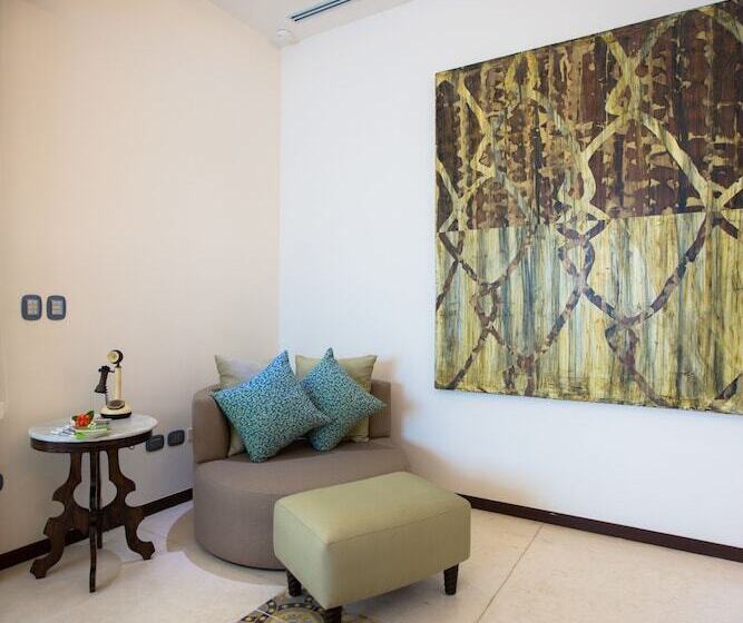 סוויטה דלוקס, Delfina Boutique