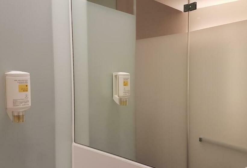 经济房, Easyhotel Amsterdam Arena Boulevard