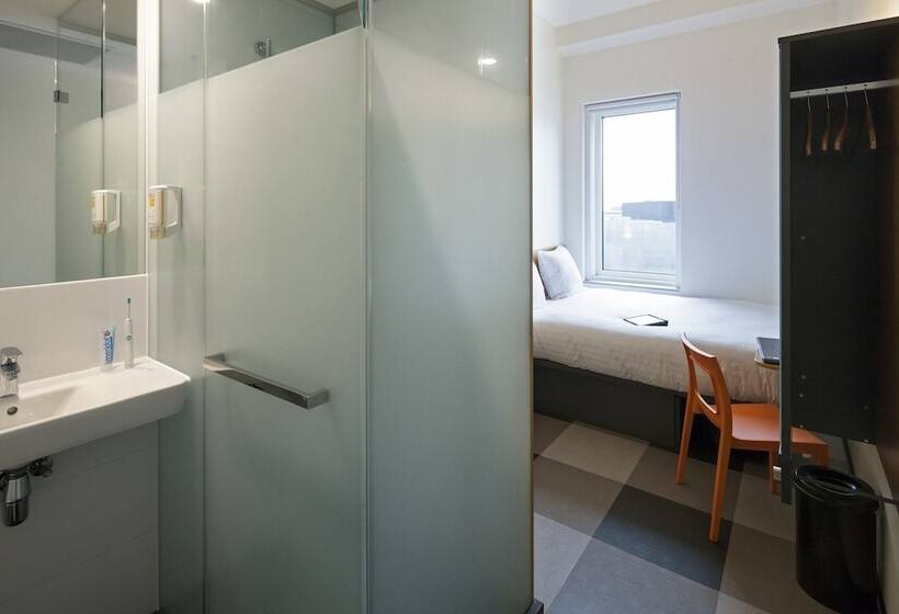 标准间, Easyhotel Amsterdam Arena Boulevard