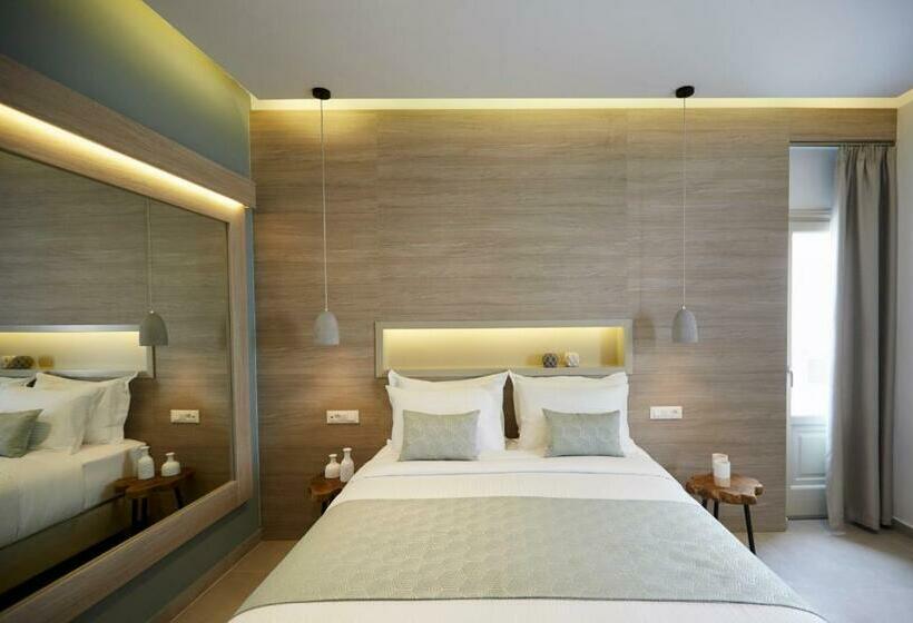 Suite Familiar, Fileria Suites