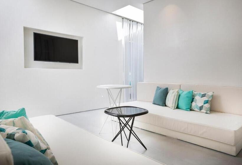 سوییت با چشم‌انداز دریا, Mykonos Dove Beachfront