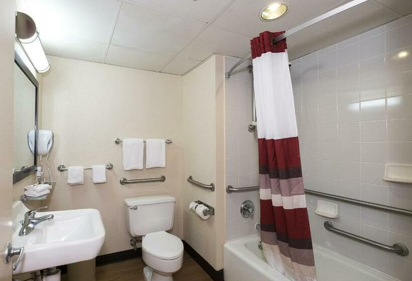 Номер Superior Адаптированный для Инвалидов, Red Roof Inn Cortland