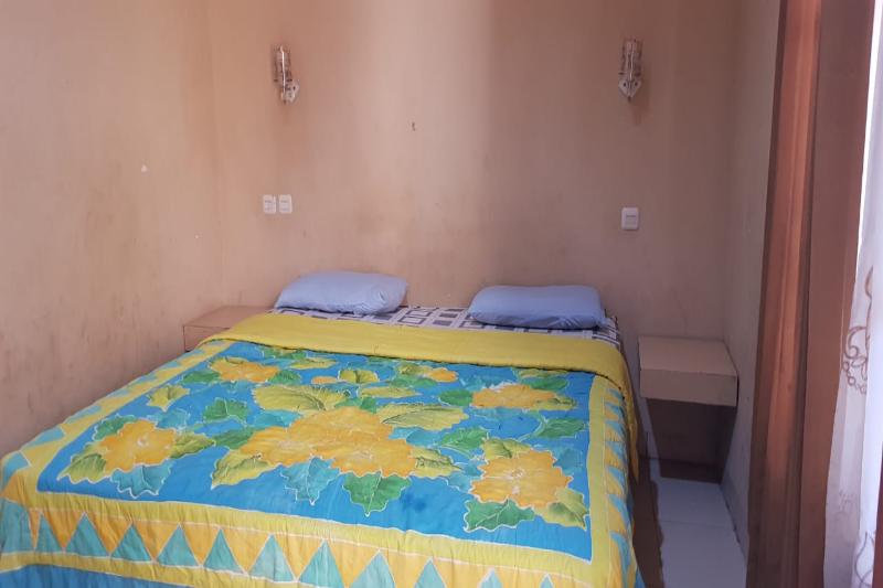 اتاق لوکس, Saint London