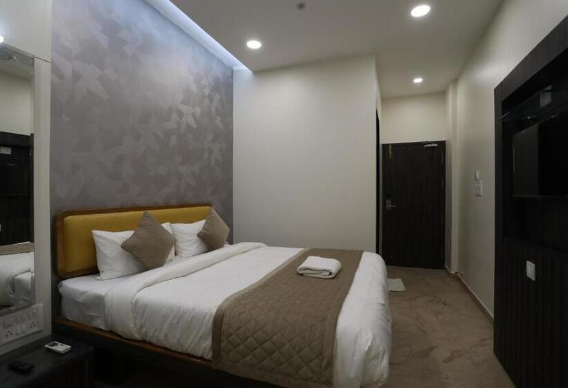 Номер Deluxe, Ajinkya Palace