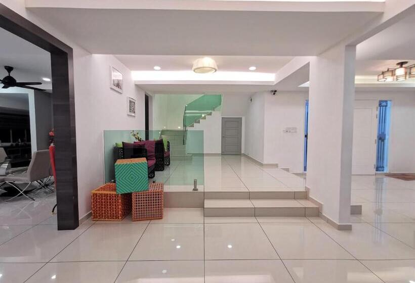 اتاق لوکس با بالکن, Secret Garden Warni Villa