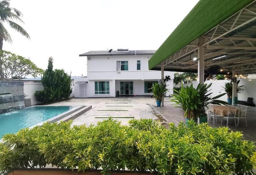 اتاق استاندارد سه نفره, Secret Garden Warni Villa